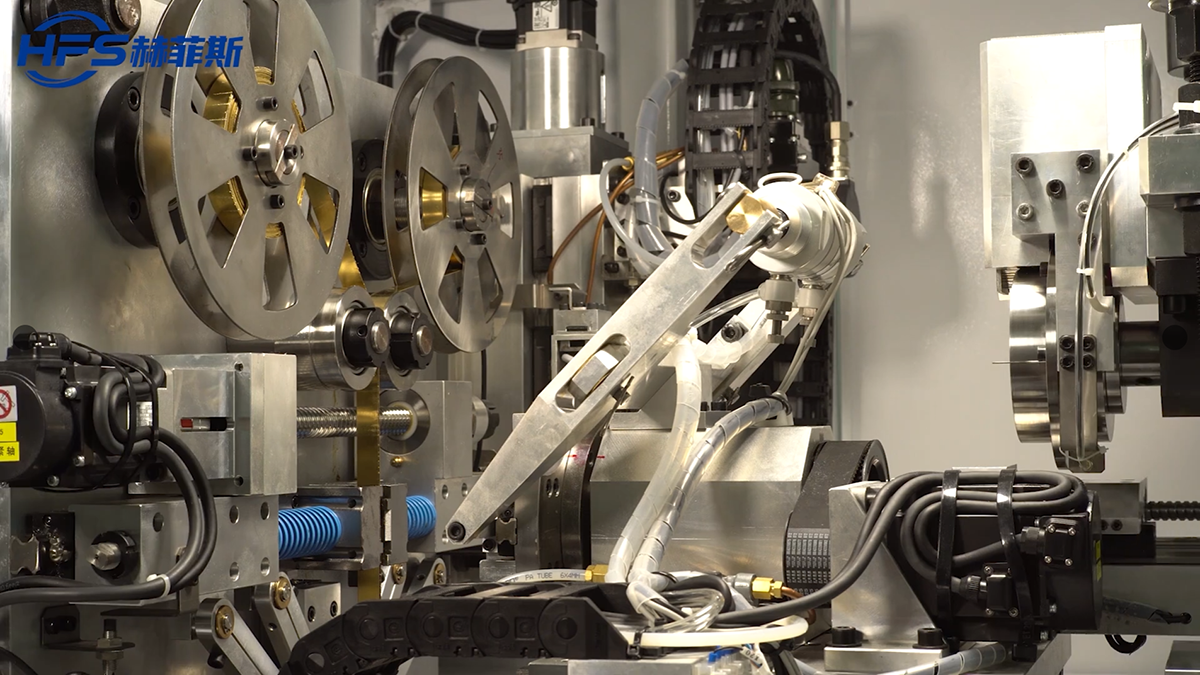 Working scene of fully automatic needle twisting machine